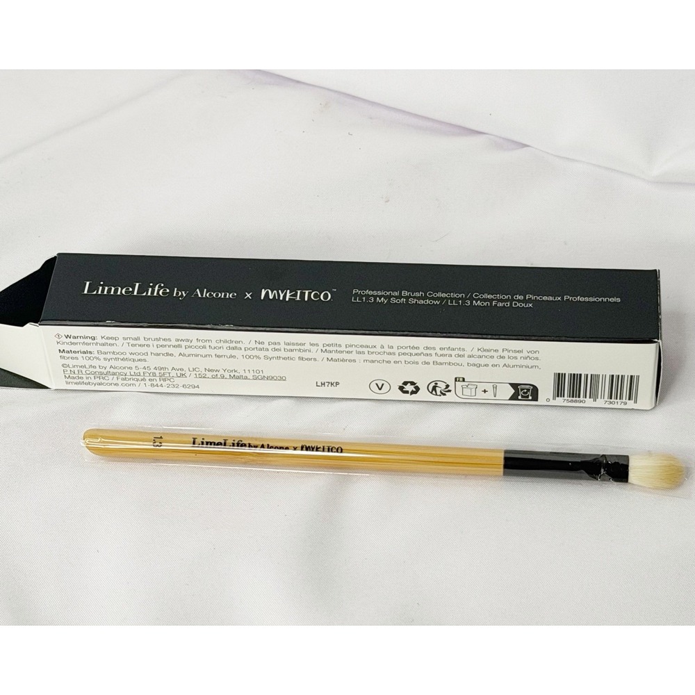 LimeLife by Alcone Classified #1.3 My Soft Shadow Brush - NEW In Box